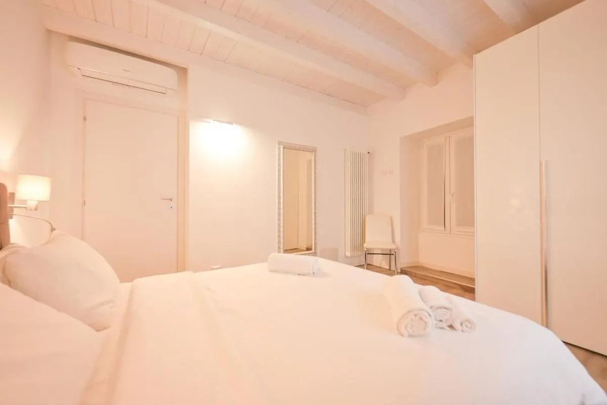 Sweetly Apartment In The Walled City With Wifi E Ac Como 0*,  Italien
